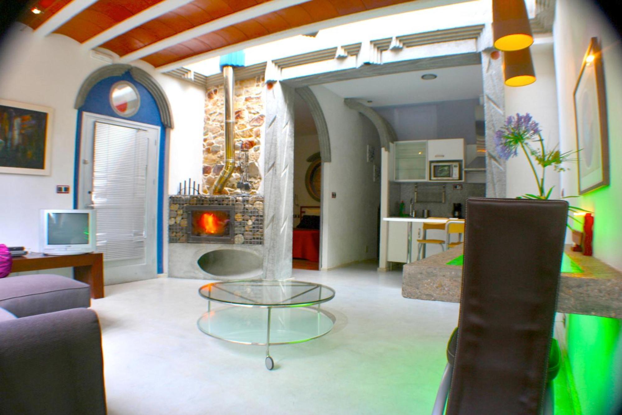 Zentral Club Apartamento Proton-Jacuzzi Belmonte De Miranda Oda fotoğraf